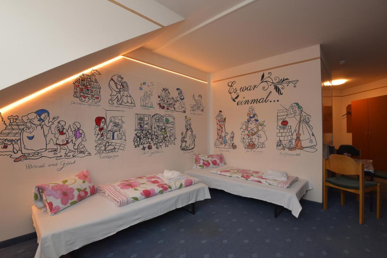 Waldhotel Feldbachtal Neuhaus am Rennweg Εξωτερικό φωτογραφία