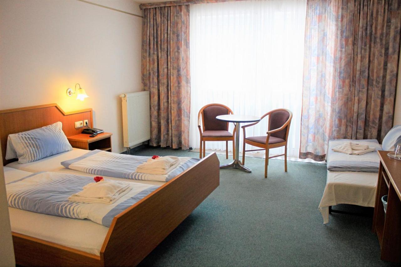 Waldhotel Feldbachtal Neuhaus am Rennweg Εξωτερικό φωτογραφία