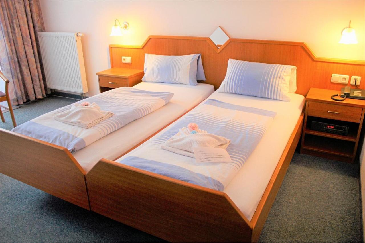 Waldhotel Feldbachtal Neuhaus am Rennweg Εξωτερικό φωτογραφία