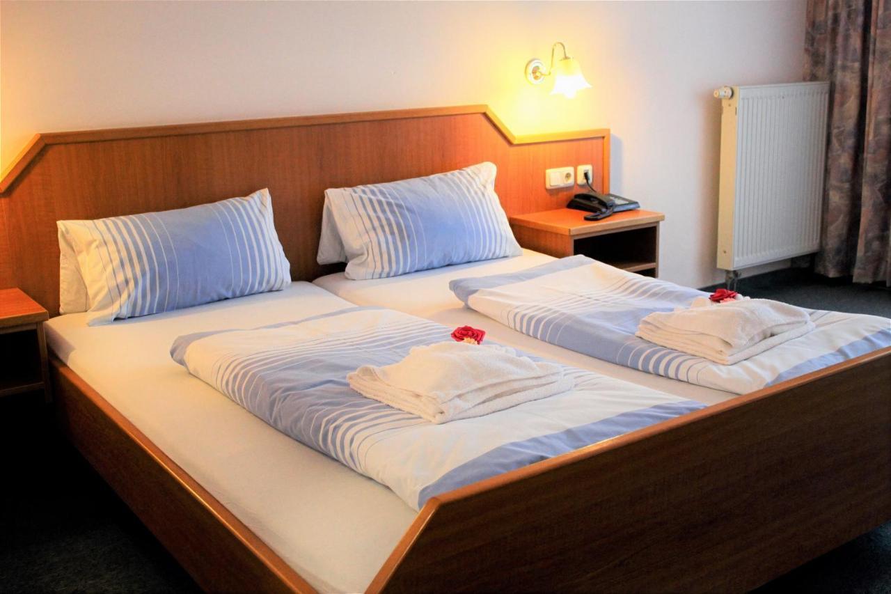 Waldhotel Feldbachtal Neuhaus am Rennweg Εξωτερικό φωτογραφία